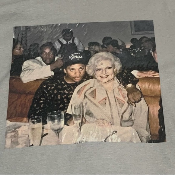 MENS TULTEX STREETWEAR EASY BETTY GOLDEN ERA MASHUP SHIRT SIZE LARGE BRAND NEW - Picture 1 of 3